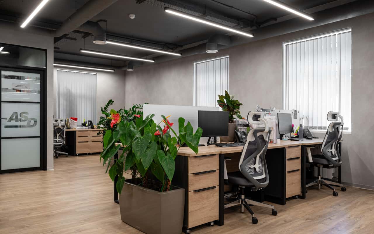 Дизайн и ремонт офиса компании ООО «Монолит» — Комфортный бизнес-лофт