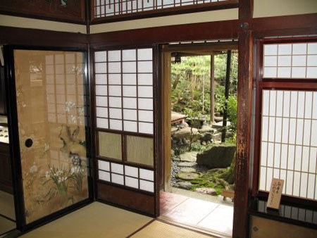 Раздвижные двери в японском стиле